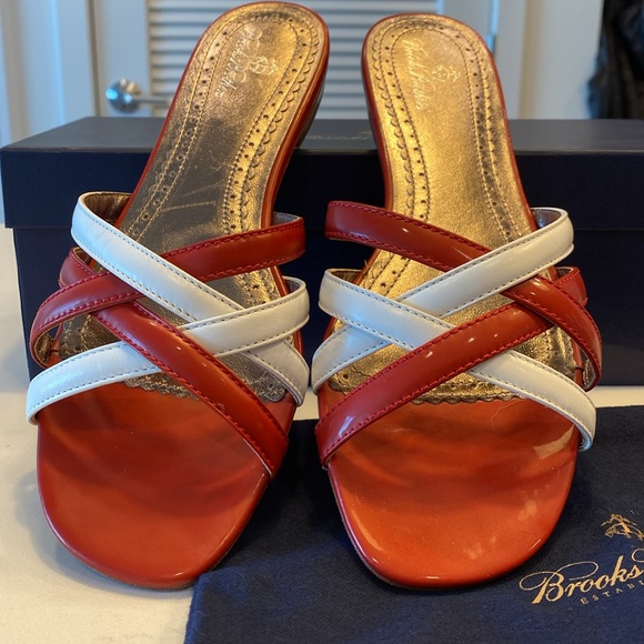 Brooks Brothers Red and White Leather Sandals - Picture 2 of 5